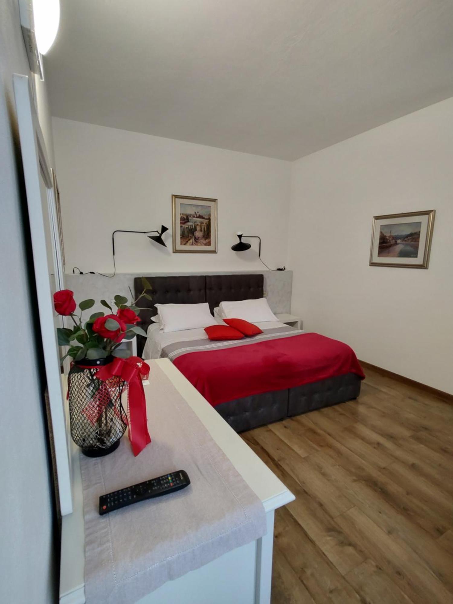 Verona Relax & Stay Rooms Exteriér fotografie